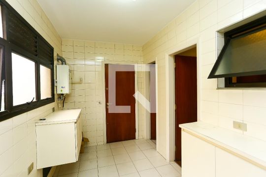 Área de Serviço de apartamento à venda com 4 quartos, 232m² em Vila Suzana, São Paulo