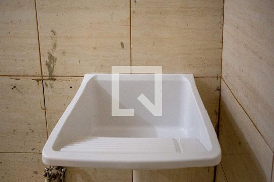 Área de Serviço de casa para alugar com 1 quarto, 45m² em Piraporinha, Diadema