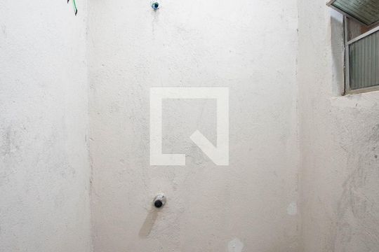 Banheiro de casa para alugar com 1 quarto, 45m² em Piraporinha, Diadema