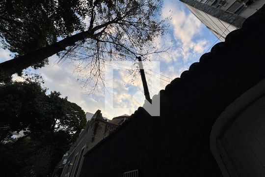 Fachada de casa para alugar com 6 quartos, 262m² em Gávea, Rio de Janeiro