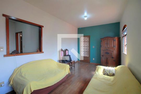 Casa à venda com 6 quartos, 448m² em Vila Ermelinda, Belo Horizonte