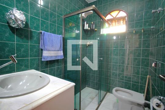 Casa 1 - Banheiro 2 de casa à venda com 6 quartos, 448m² em Vila Ermelinda, Belo Horizonte