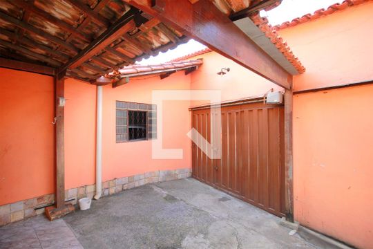 Área Externa de casa para alugar com 6 quartos, 448m² em Vila Ermelinda, Belo Horizonte