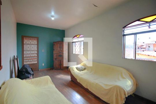Casa 1 - Sala de casa para alugar com 6 quartos, 448m² em Vila Ermelinda, Belo Horizonte
