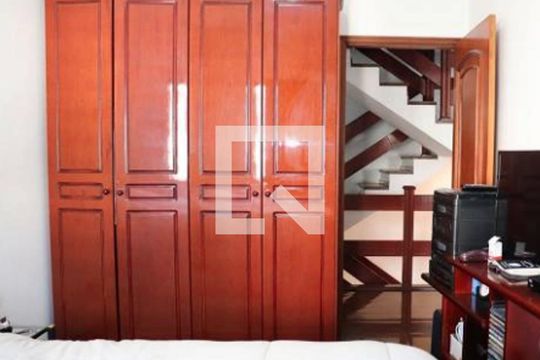 Casa de Condomínio à venda com 4 quartos, 268m² em Água Rasa, São Paulo