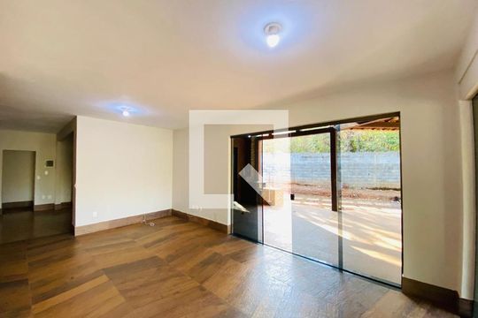 Quarto 2 de casa à venda com 2 quartos, 2000m² em Recanto do Poeta I, Lagoa Santa