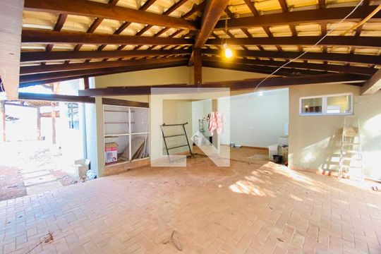 Área gourmet de casa à venda com 2 quartos, 2000m² em Recanto do Poeta I, Lagoa Santa