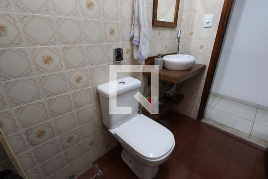 Lavabo de casa à venda com 3 quartos, 120m² em Jardim Ivone, São Paulo