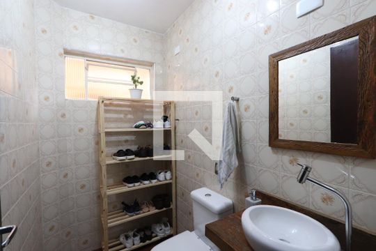 Lavabo de casa à venda com 3 quartos, 120m² em Jardim Ivone, São Paulo
