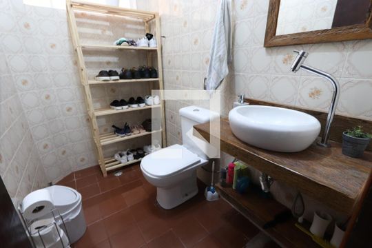 Lavabo de casa à venda com 3 quartos, 120m² em Jardim Ivone, São Paulo