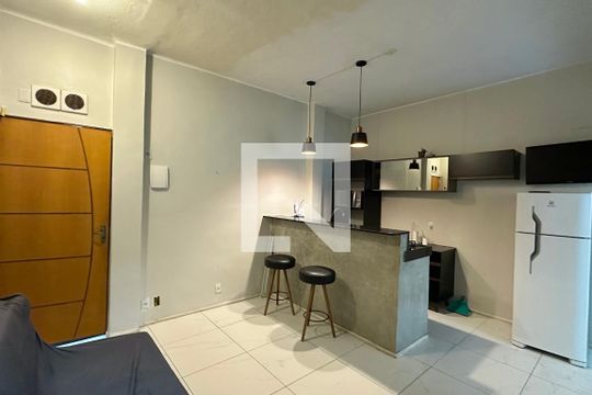 Apartamento à venda com 1 quarto, 35m² em Leme, Rio de Janeiro
