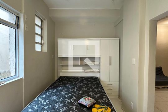 Quarto de apartamento à venda com 1 quarto, 35m² em Leme, Rio de Janeiro