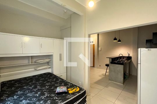 Quarto  de apartamento à venda com 1 quarto, 35m² em Leme, Rio de Janeiro