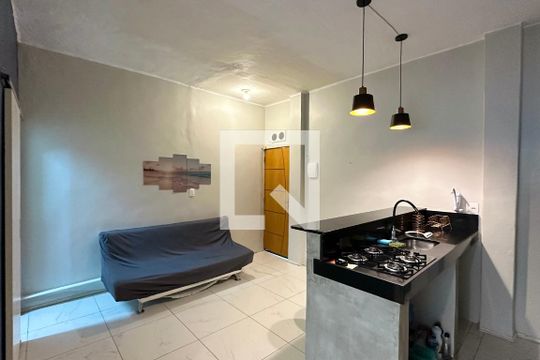 Cozinha de apartamento à venda com 1 quarto, 35m² em Leme, Rio de Janeiro