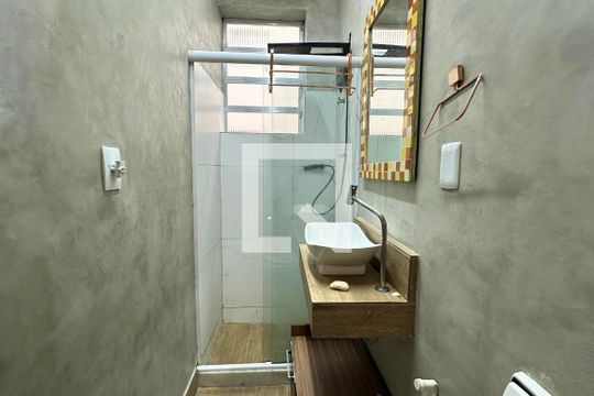 Banheiro Social de apartamento à venda com 1 quarto, 35m² em Leme, Rio de Janeiro