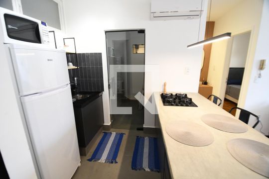 Cozinha de apartamento à venda com 1 quarto, 50m² em Centro, Campinas