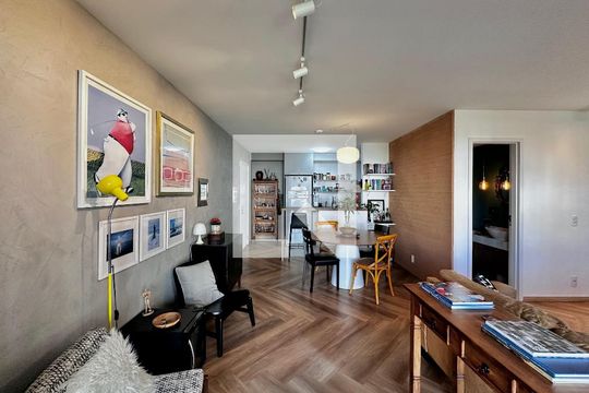 Sala de apartamento à venda com 2 quartos, 83m² em Santo Amaro, São Paulo