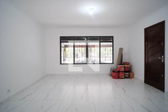 Sala de casa para alugar com 2 quartos, 135m² em Vila Nhocune, São Paulo