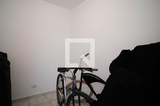 Despensa de casa para alugar com 2 quartos, 135m² em Vila Nhocune, São Paulo