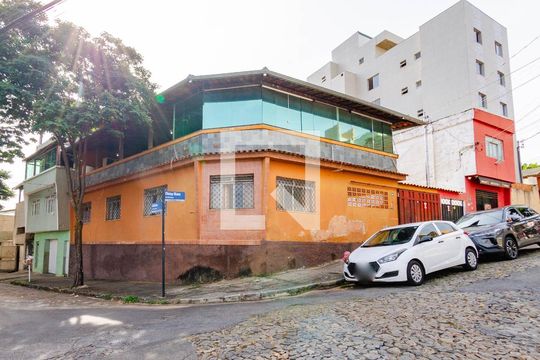 Fachada de casa à venda com 4 quartos, 214m² em Salgado Filho, Belo Horizonte
