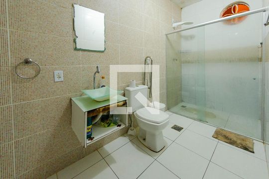 Banheiro de casa à venda com 4 quartos, 214m² em Salgado Filho, Belo Horizonte
