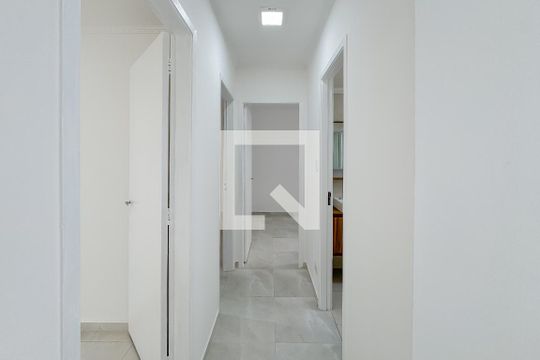 Corredor de apartamento para alugar com 3 quartos, 73m² em Vila Monumento, São Paulo