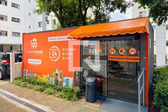 Mercado 24 Horas de apartamento para alugar com 3 quartos, 73m² em Vila Monumento, São Paulo