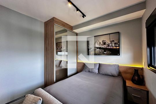 Studio de kitnet/studio para alugar com 1 quarto, 29m² em Jardim das Acacias, São Paulo