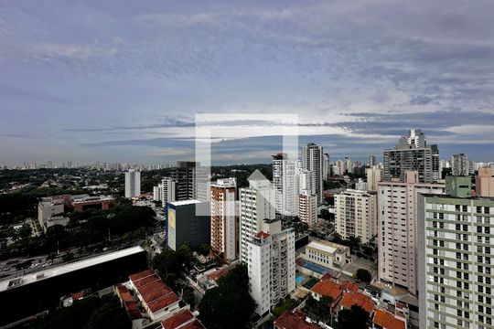 Vista de kitnet/studio para alugar com 1 quarto, 29m² em Jardim das Acacias, São Paulo