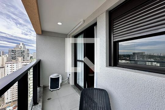 Sacada de kitnet/studio para alugar com 1 quarto, 29m² em Jardim das Acacias, São Paulo