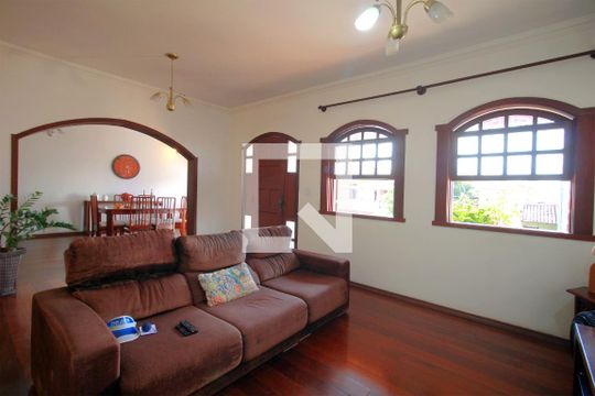 Sala de casa à venda com 3 quartos, 273m² em Renascença, Belo Horizonte