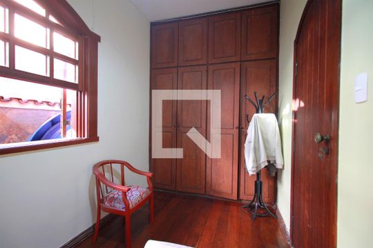 Quarto 1 de casa à venda com 3 quartos, 273m² em Renascença, Belo Horizonte