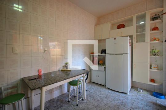 Cozinha de casa à venda com 3 quartos, 273m² em Renascença, Belo Horizonte
