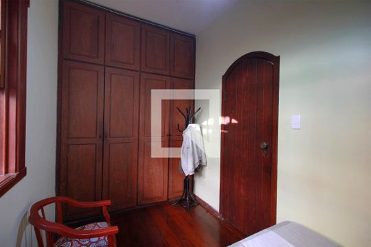 Quarto 1 de casa à venda com 3 quartos, 273m² em Renascença, Belo Horizonte