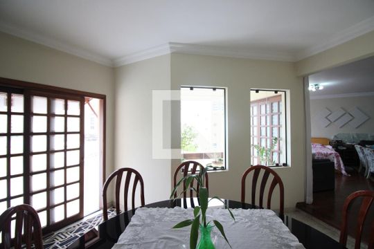 Sala de casa à venda com 3 quartos, 362m² em Nova Petrópolis, São Bernardo do Campo
