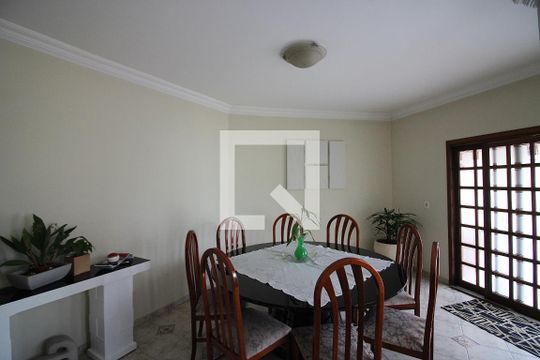Sala de casa à venda com 3 quartos, 362m² em Nova Petrópolis, São Bernardo do Campo