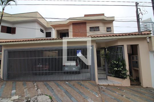Fachada de casa à venda com 3 quartos, 362m² em Nova Petrópolis, São Bernardo do Campo