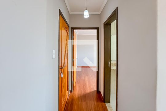 Corredor de apartamento à venda com 1 quarto, 45m² em Cambuci, São Paulo