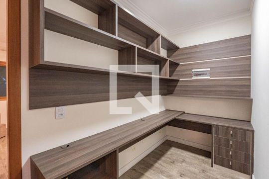 Corredor escritorio de casa à venda com 3 quartos, 225m² em Vila Moinho Velho, São Paulo