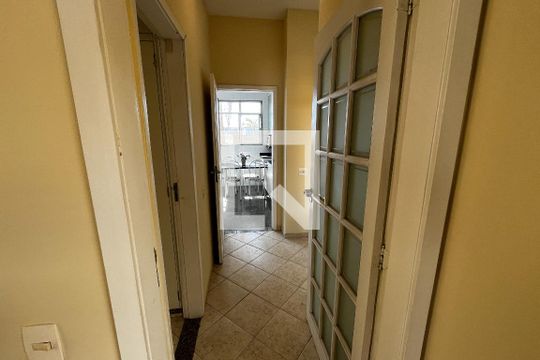 Corredor de casa à venda com 4 quartos, 466m² em Jardim Guanabara, Rio de Janeiro