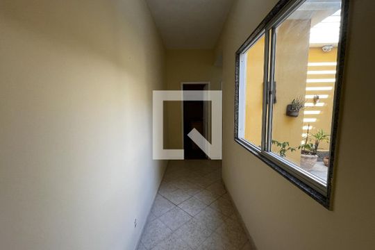 Corredor de casa à venda com 4 quartos, 466m² em Jardim Guanabara, Rio de Janeiro