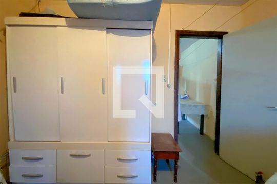 Edícula de casa à venda com 3 quartos, 189m² em Nova Suíça, Belo Horizonte