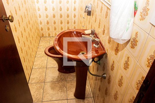 Lavabo de casa à venda com 3 quartos, 100m² em Jardim Cliper, São Paulo