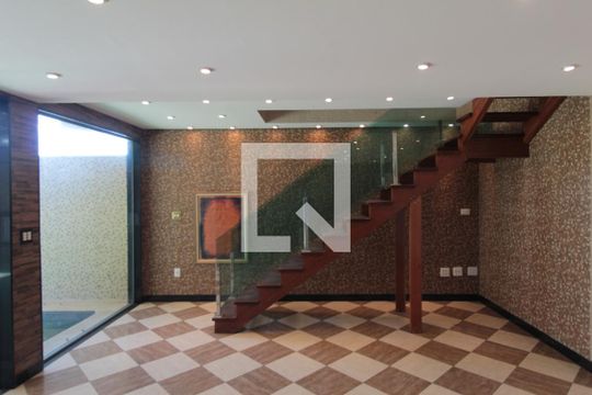 Sala de casa à venda com 4 quartos, 640m² em Trevo, Belo Horizonte