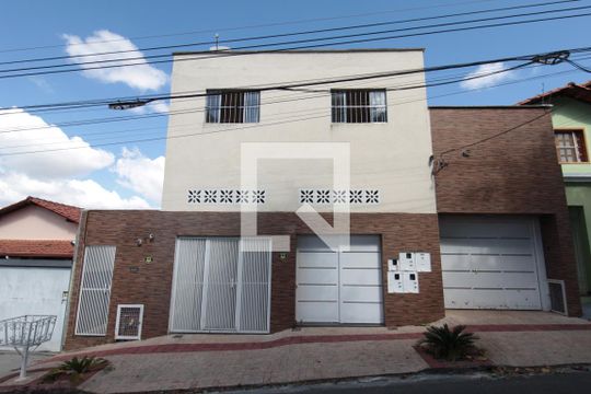 Fachada de casa à venda com 4 quartos, 640m² em Trevo, Belo Horizonte