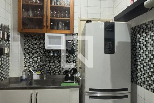 Cozinha de apartamento à venda com 2 quartos, 70m² em Leblon, Rio de Janeiro