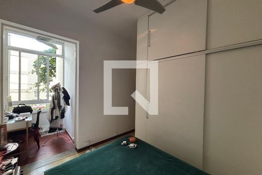 Quarto 1 de apartamento à venda com 2 quartos, 70m² em Leblon, Rio de Janeiro