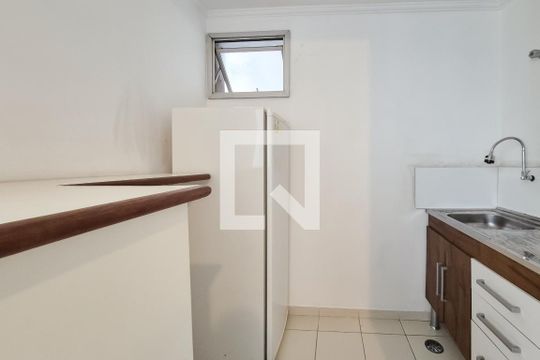Cozinha  de apartamento para alugar com 1 quarto, 39m² em Jardim Chácara Inglesa, São Bernardo do Campo