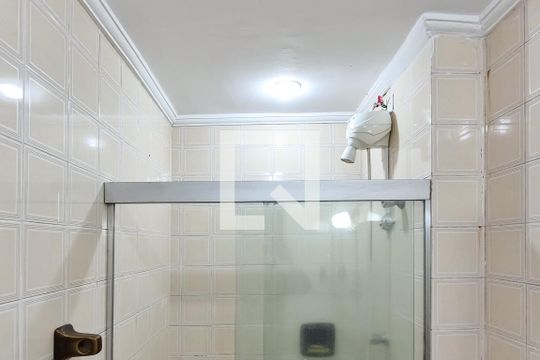 Banheiro da Suíte de apartamento para alugar com 1 quarto, 39m² em Jardim Chácara Inglesa, São Bernardo do Campo