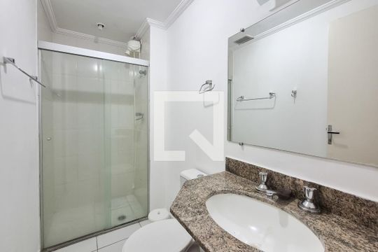 Banheiro da Suíte de apartamento para alugar com 1 quarto, 40m² em Jardim Chácara Inglesa, São Bernardo do Campo